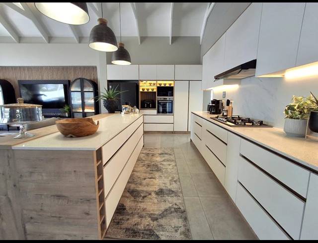 3 BEDROOM HOUSE FOR SALE IN LAMPIESBAAI